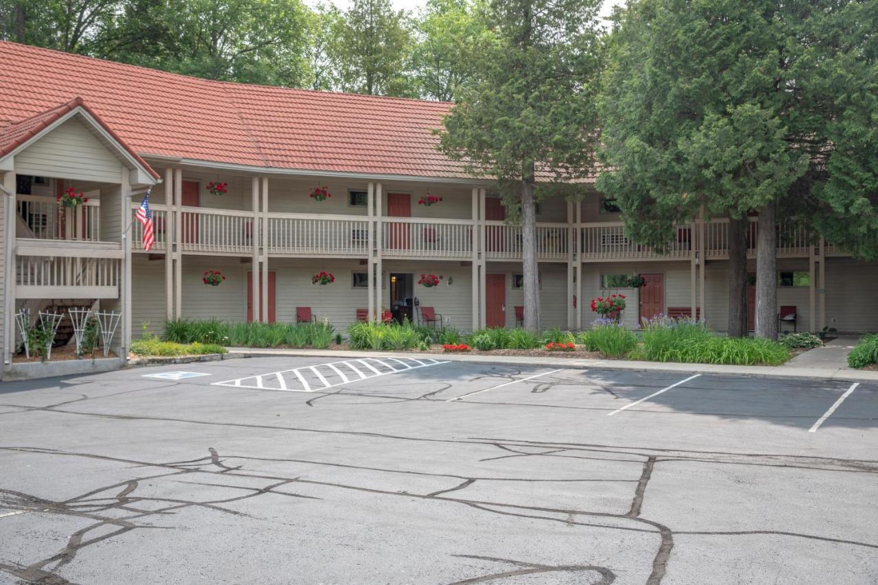 Ridges Inn & Suites Baileys Harbor Exteriér fotografie